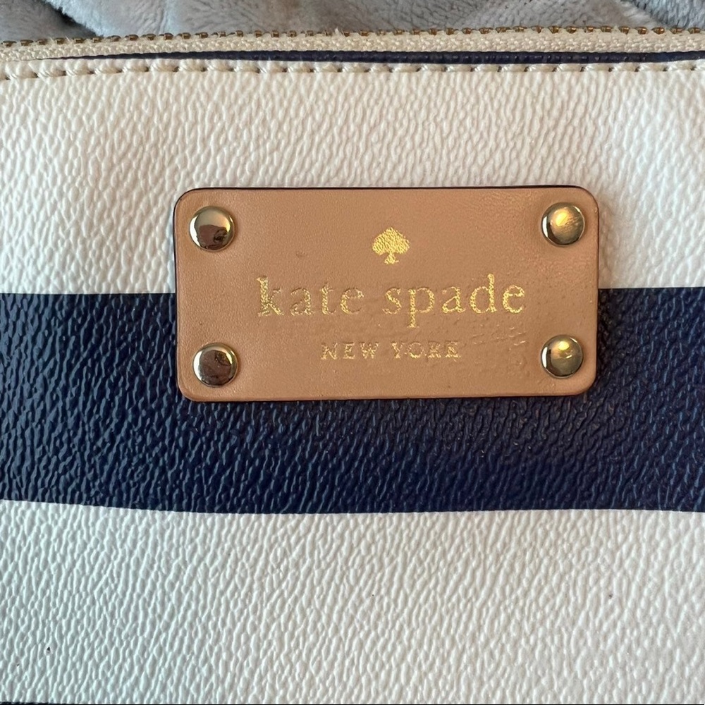 Kate Spade New York striped Crossbody - Picture 3 of 5